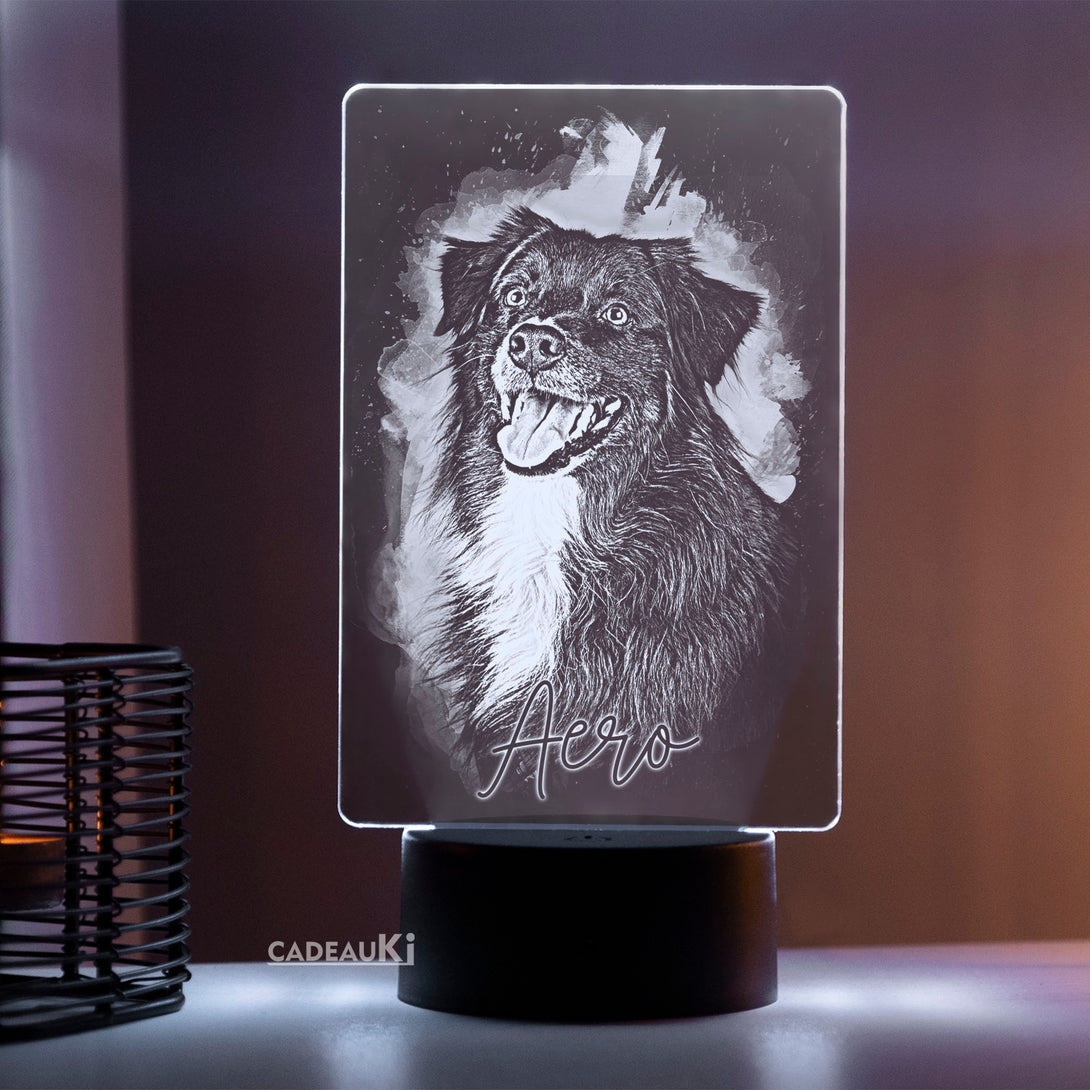 Gepersonaliseerde hondenportret LED-lamp uitgeschakeld, met duidelijke gravure van een hond.