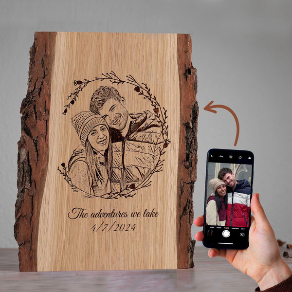 Gepersonaliseerd Houten Portret met Schors – Jouw Momenten Vereeuwigd met Pyrografie