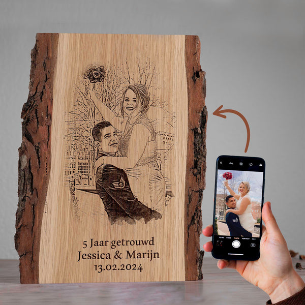 Jouw Foto getekend en gebrand op hout - Pyrografie Kunst op Hout met Schors